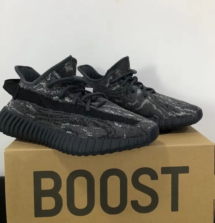 Yeezy Boost 350 V2 Static Black
