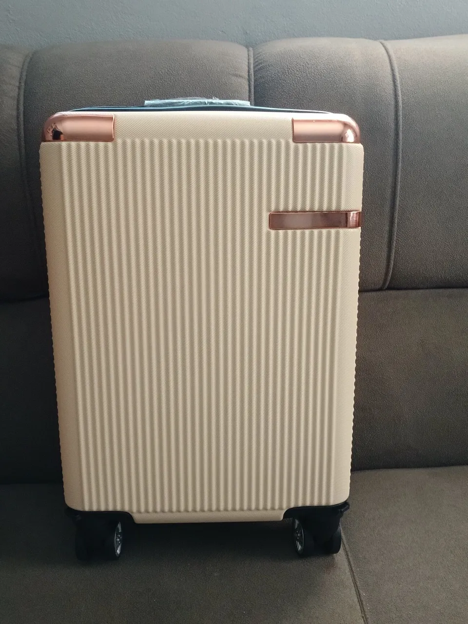 Mala de viagem elegante e compacta