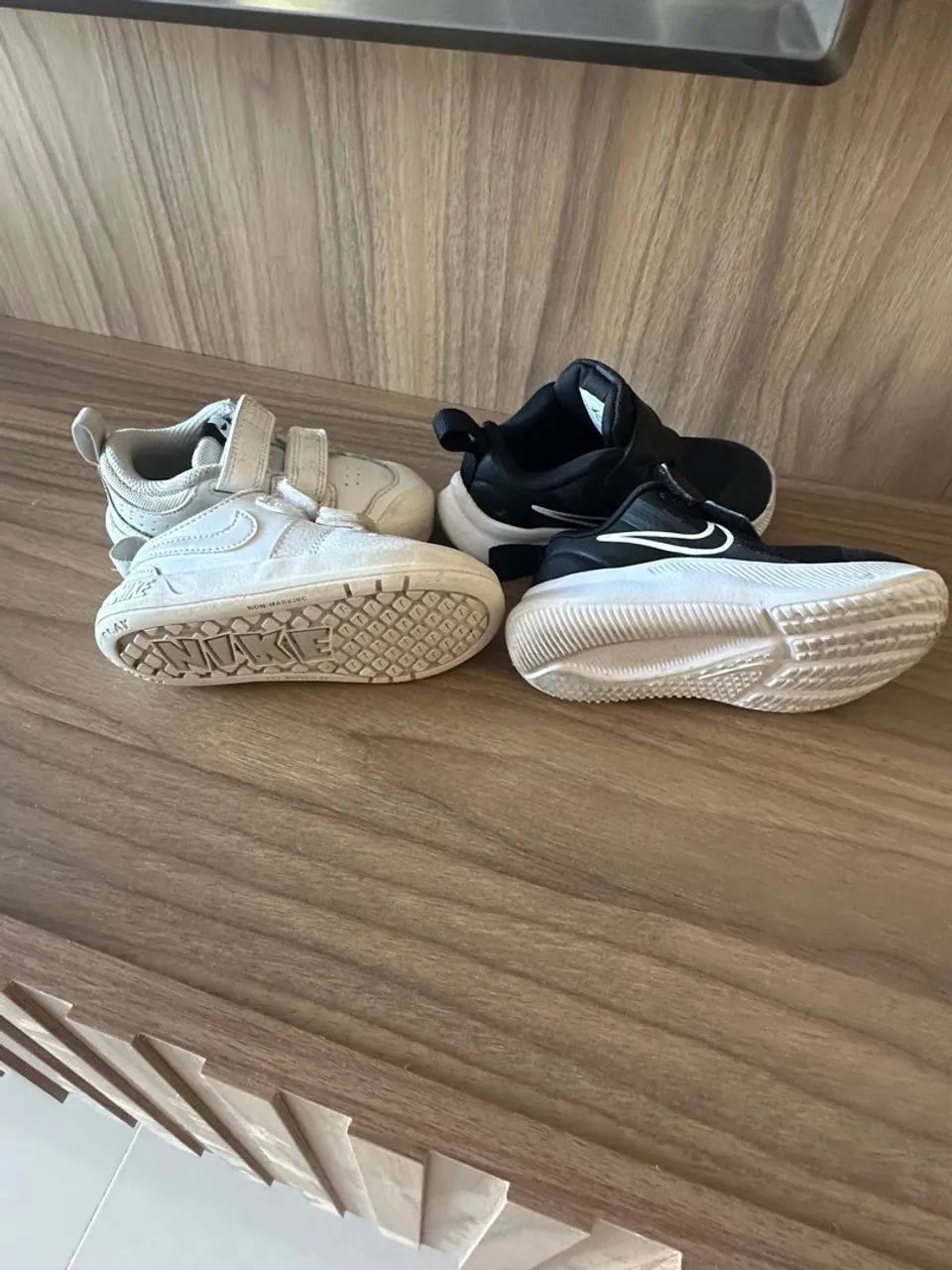 Tênis Nike infantil tamanho 21 - Foto 3