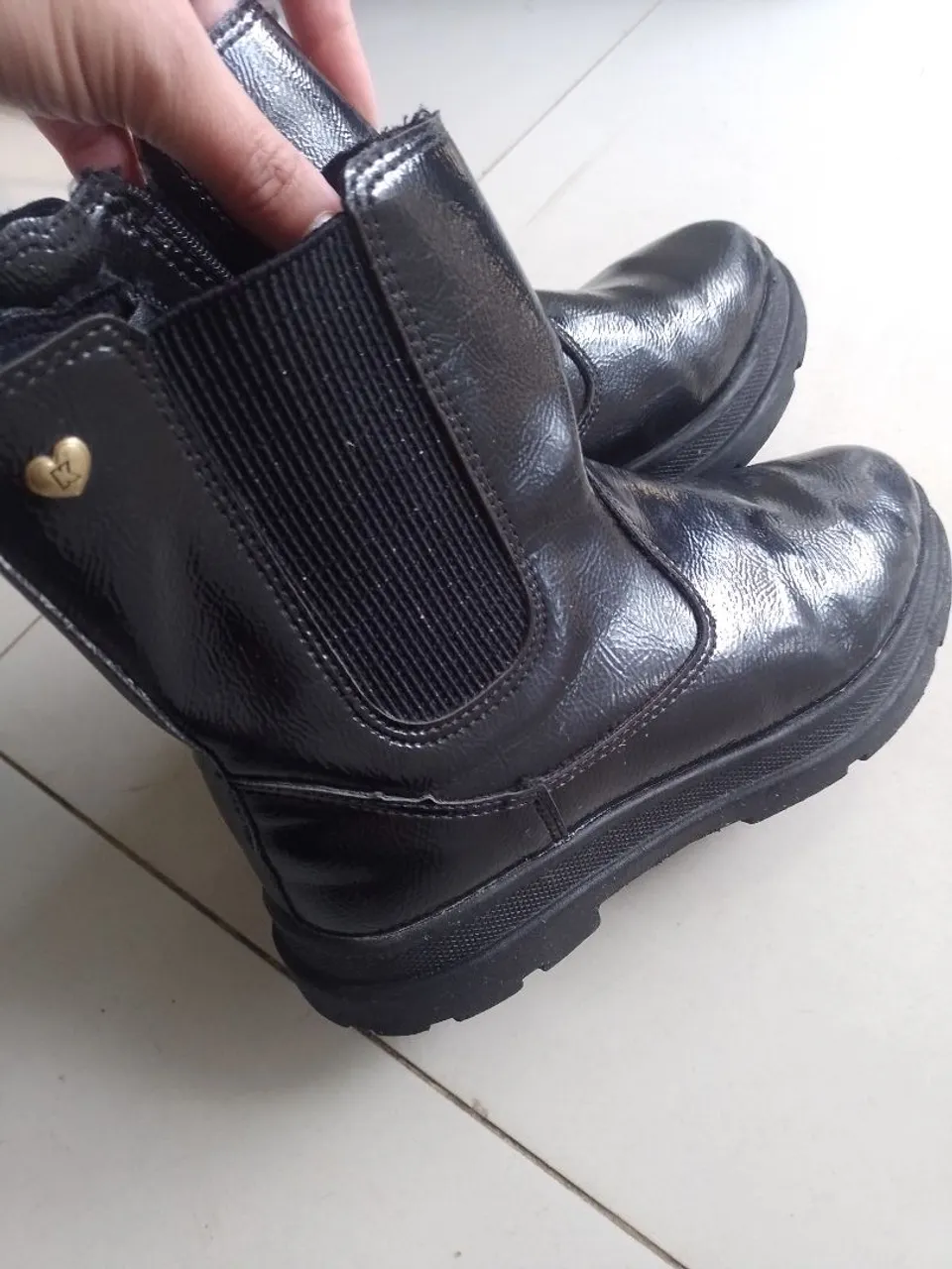 Bota kiddy 33 ótimo estado