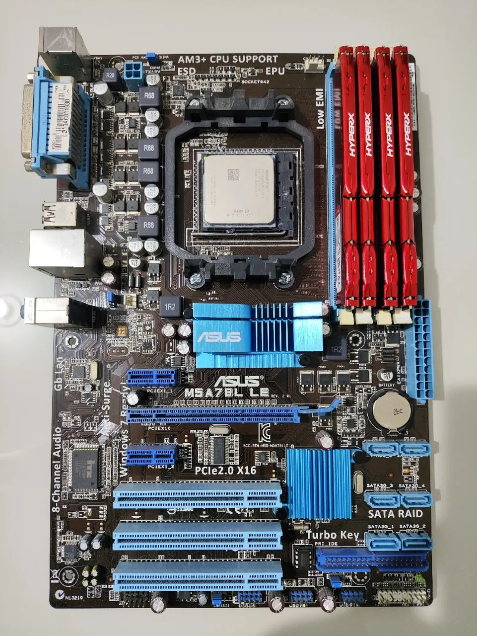 KIT Placa-Mãe ASUS M5A78L-M LE + 32 de Ram Hyper + Processador FX 6300