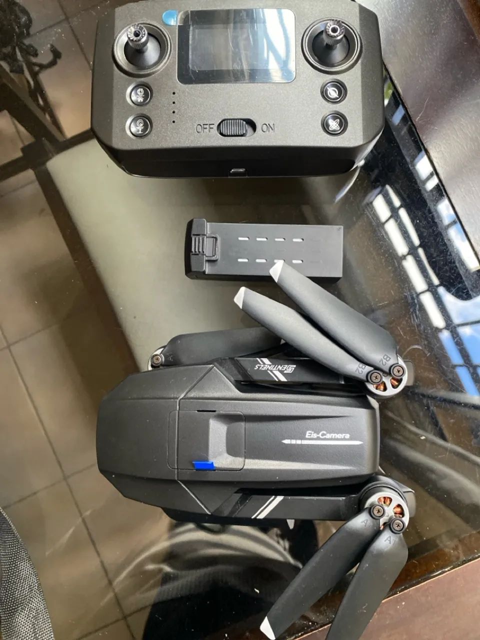 Drone com câmera, controle e acessórios - Foto 3