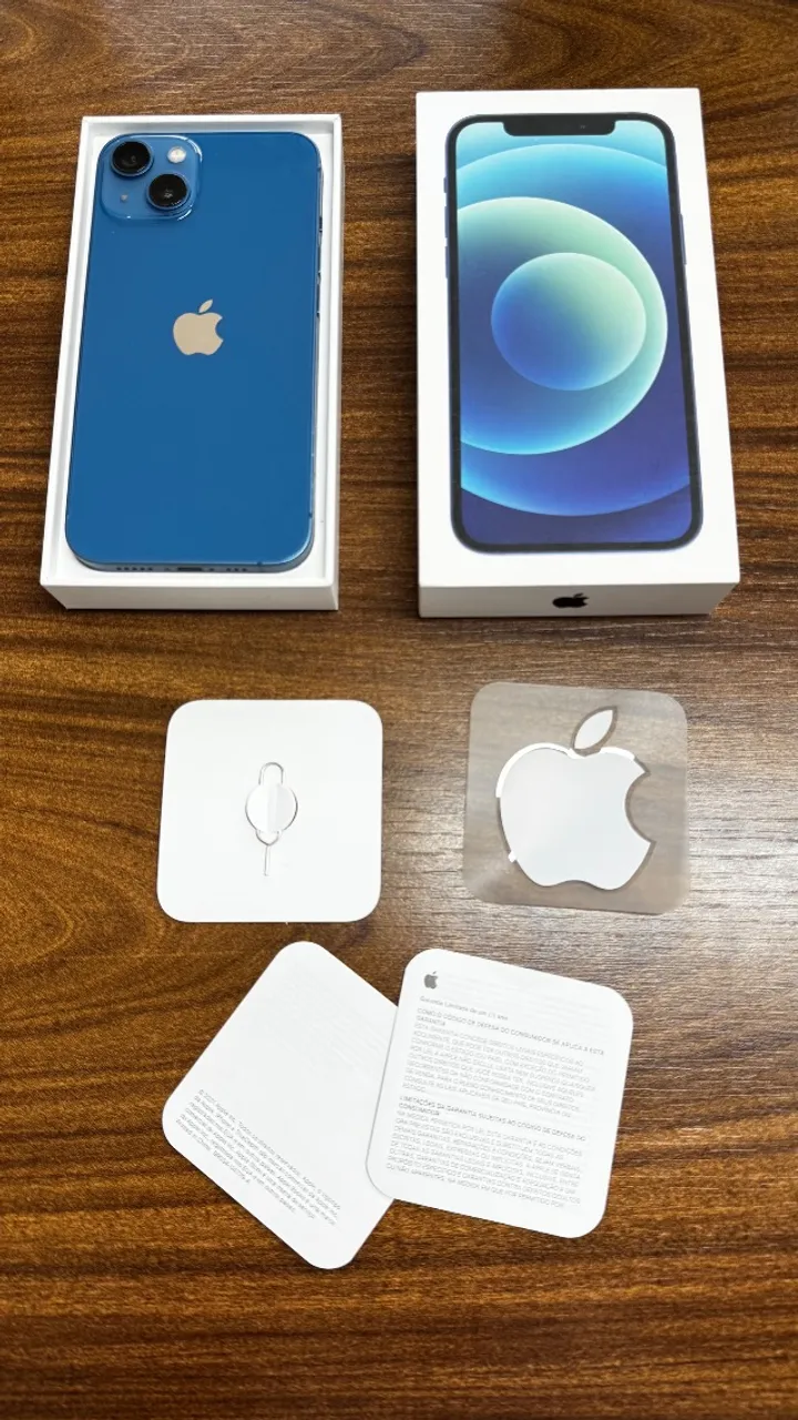 iPhone 13 com caixa em ótimo estado