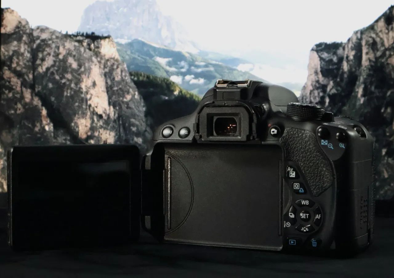 Canon T5i + Lente Canon 75-300mm - Ótimo custo benefício | NEGOCIÁVEL  - Foto 2