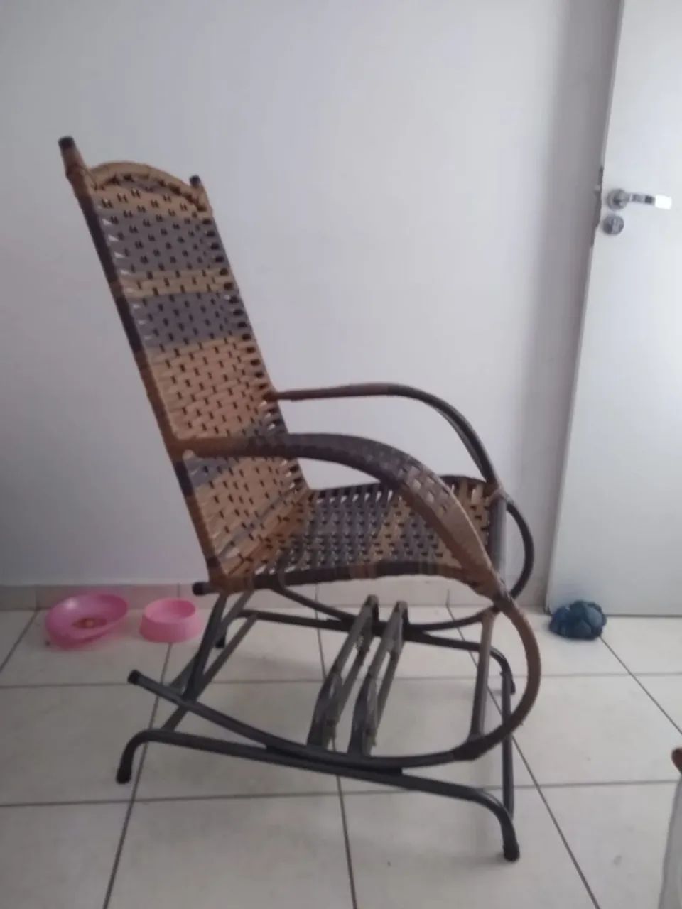 Cadeira de balanço em vime - Foto 4