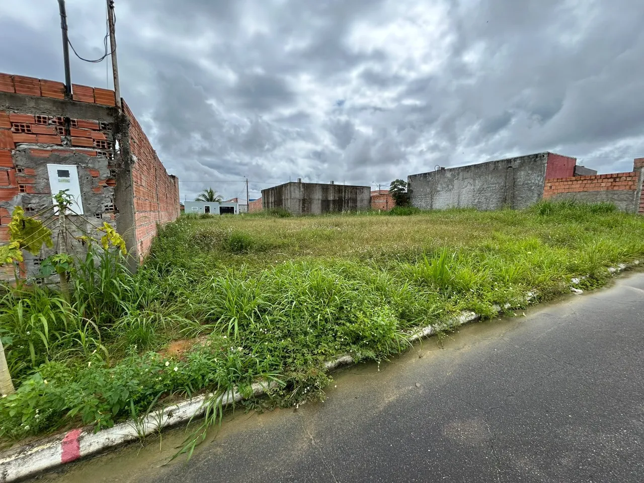 Vende um terreno no bairro planejado nova Manaus