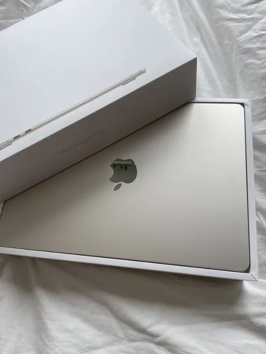 MacBook Air 2024 M3 Memória 16GB SSD 256GB 13.6 MacBook Air 2024 M3 Memória 16GB SSD 256GB 13.6