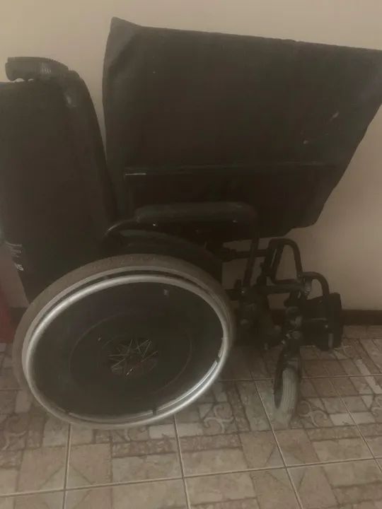 Cadeira de Rodas usada mas em bom estado 