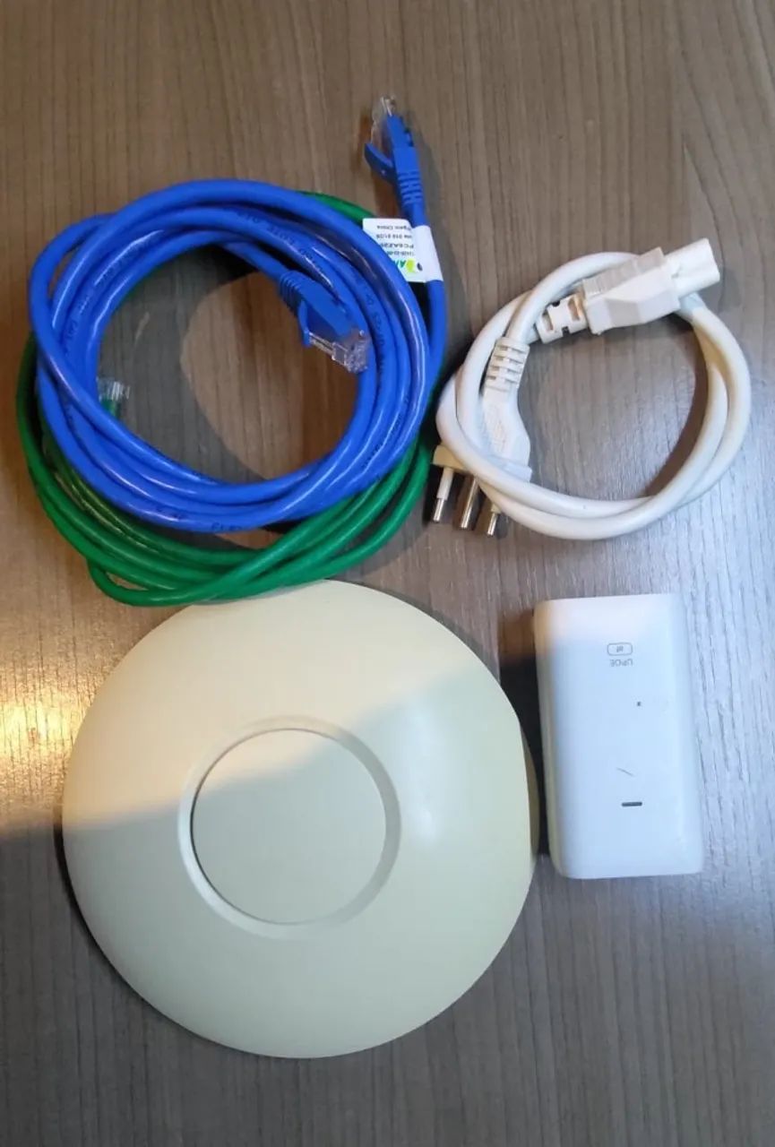 Ubiquiti UAP-AC-LITE BR - Wi-Fi Rápido + 2 Cabos de Rede de Brinde