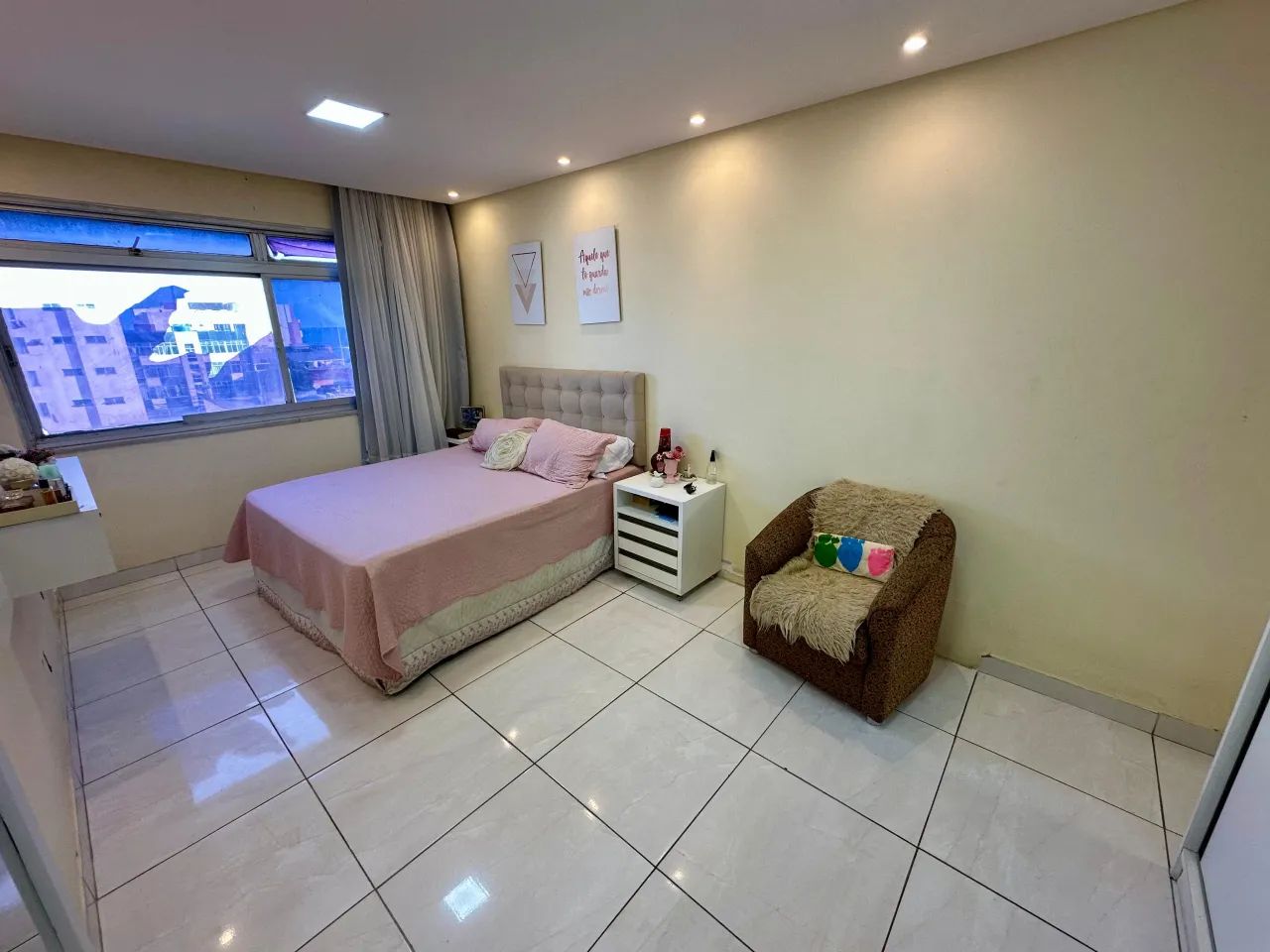 Apartamento 4/4 na Pituba, 1 suíte, nascente, super ventil4ado, 215m², excelente localizaç - Foto 13