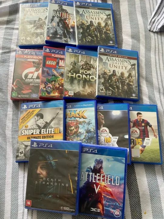 Ps4 novo, 13 jogos sendo 3 lacrados ainda. - Foto 2