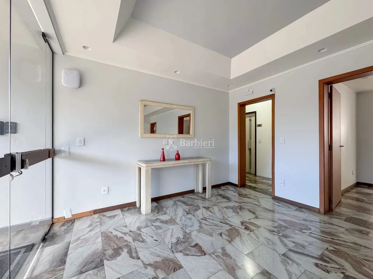 Apartamento para locação com 3 quartos sendo 1 suíte no bairro Ponta Aguda em Blumenau/SC