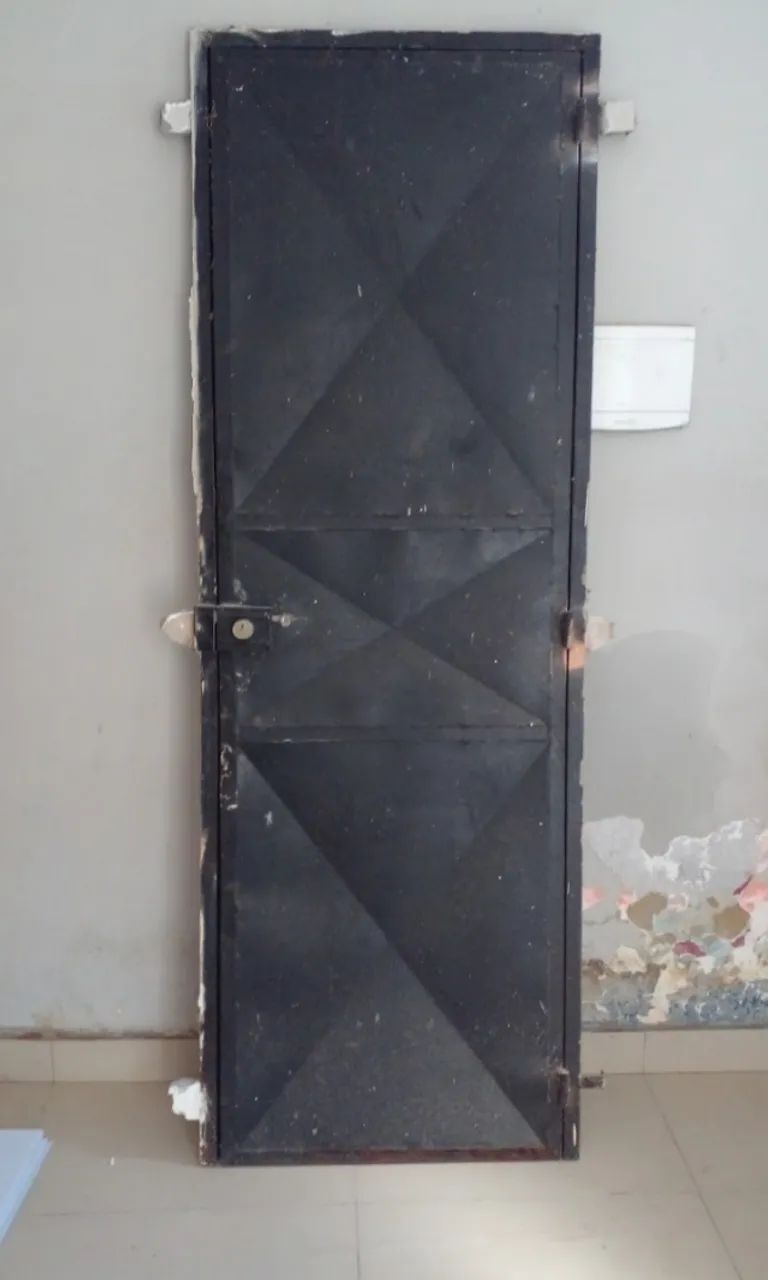 Porta de ferro. - Foto 2