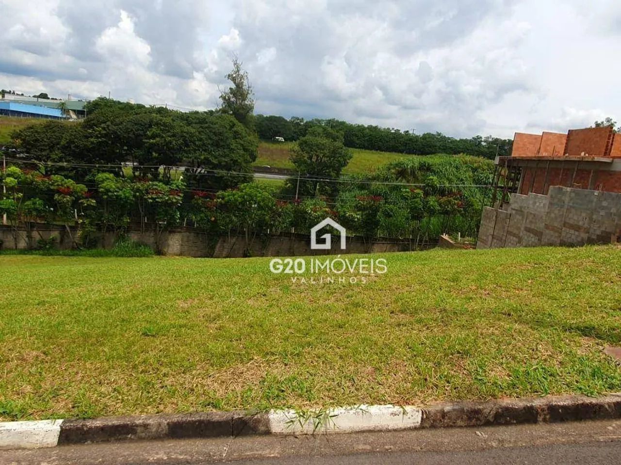 Terreno à venda, 1000 m² por R$ 700.000,00 - Condomínio Villa Lombarda - Valinhos/SP - Foto 4