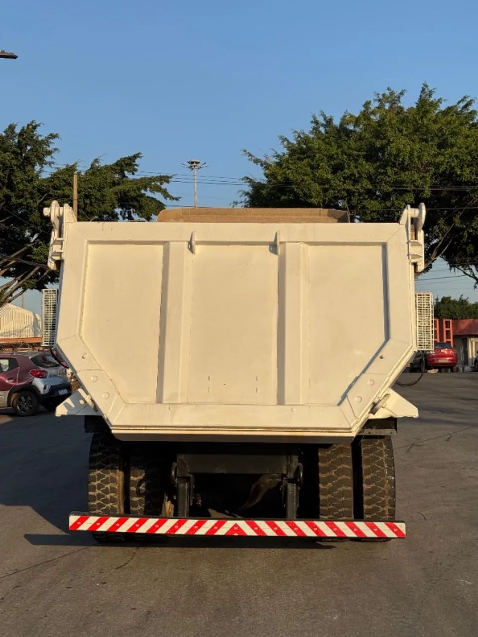 Caminhão Caçamba Volkswagen Constellation 31-330 6x4 2018 - Foto 11
