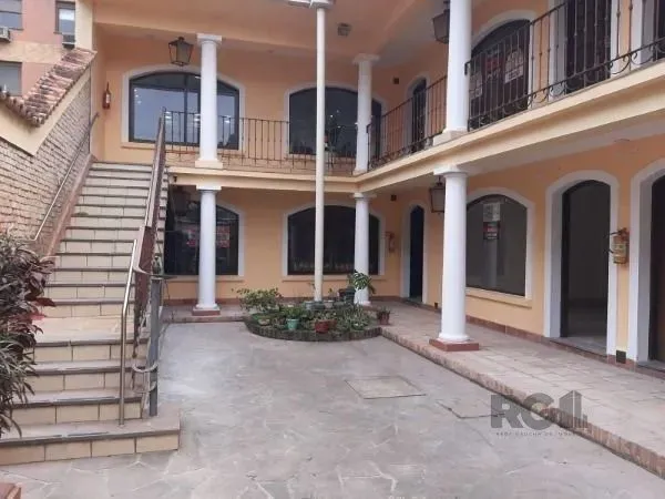 Loja em Porto Alegre, no bairro Tristeza, e 0 banheiros, para locação.