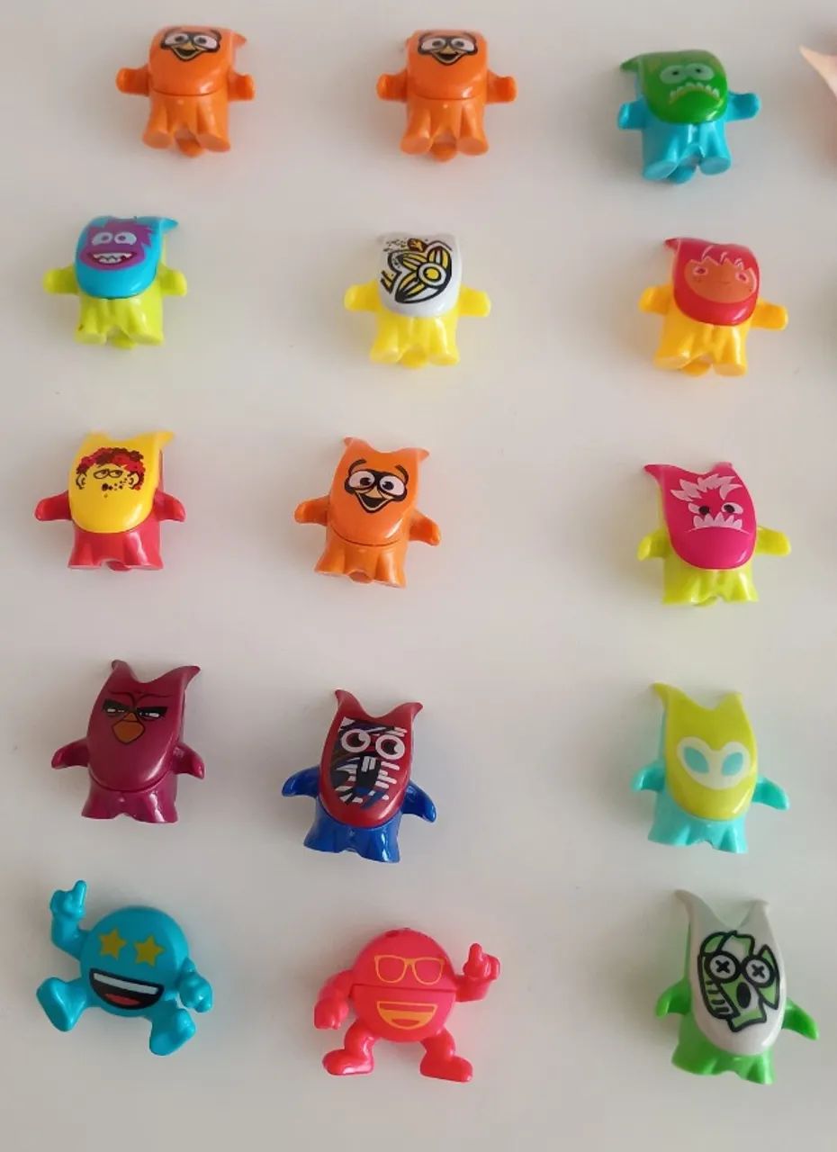 Lote com 34 Miniaturas - Kinder Joy - Foto 2