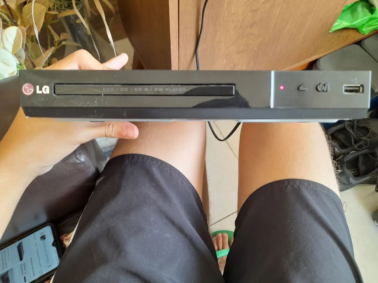 DVD CD Player LG DP132 Com Entrada USB Dolby Atmos