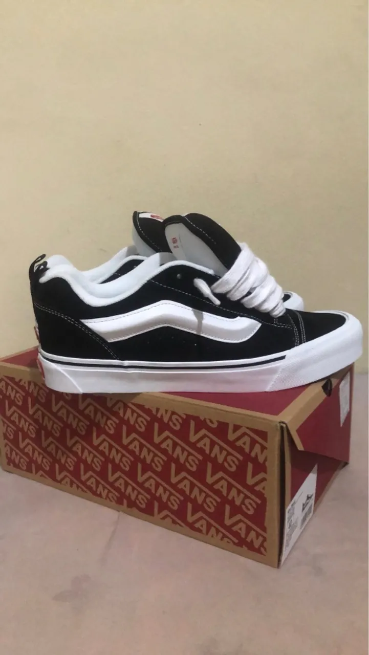 Tênis Vans Knu Skool
