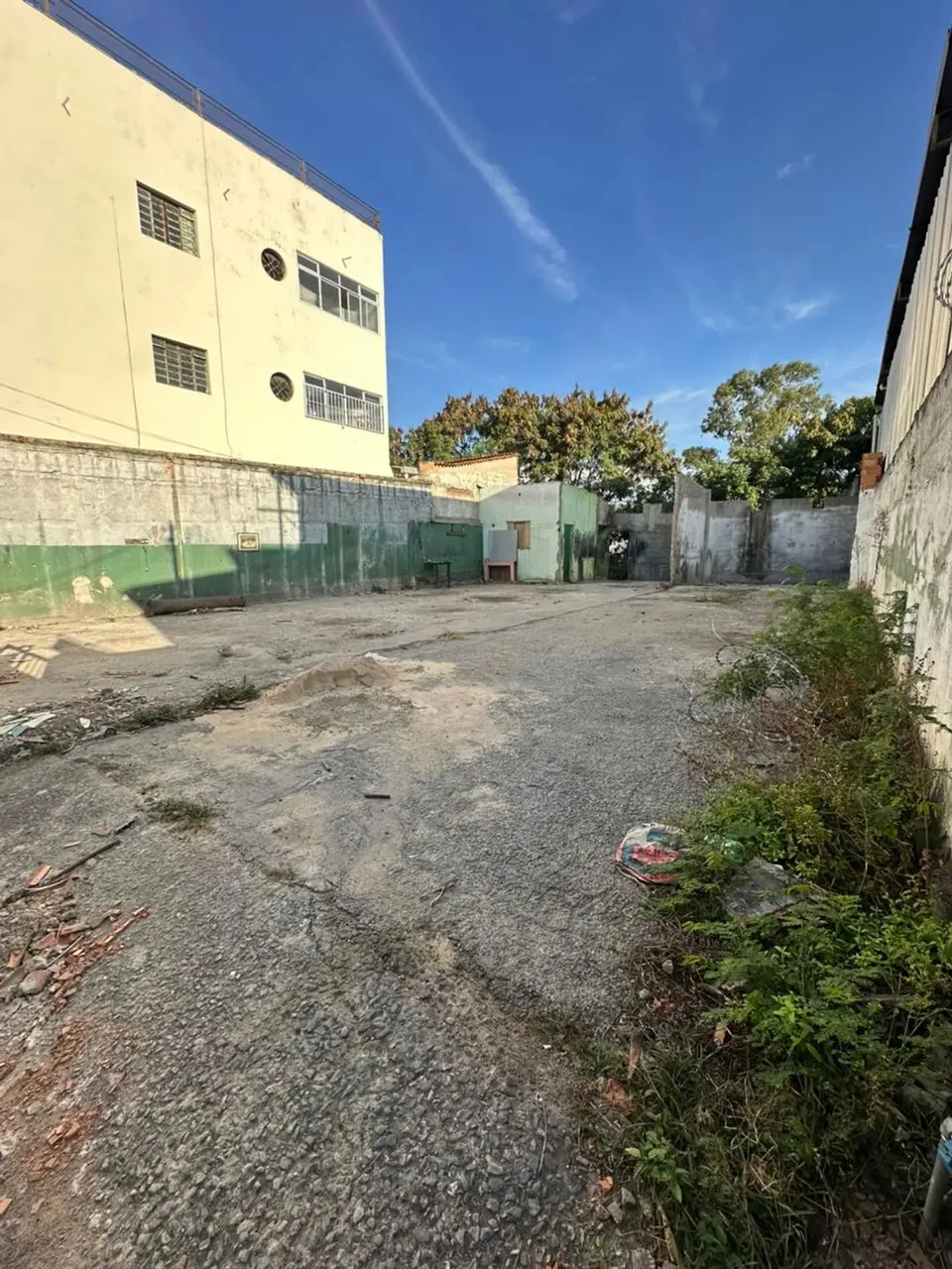 Lote para aluguel tem 360 metros quadrados em Jardim Alvorada - Belo Horizonte - MG
