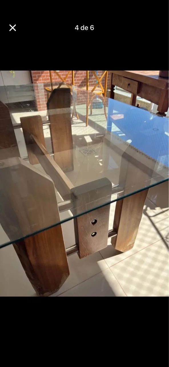 Mesa de madeira com tampo de vidro  - Foto 6