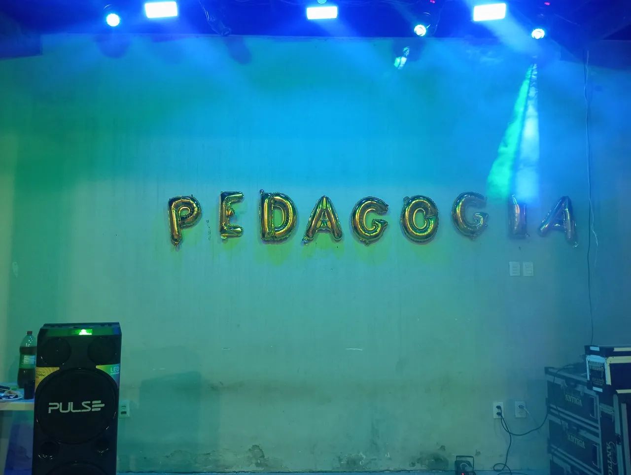 Iluminação para pequenos eventos e bandas - Foto 5