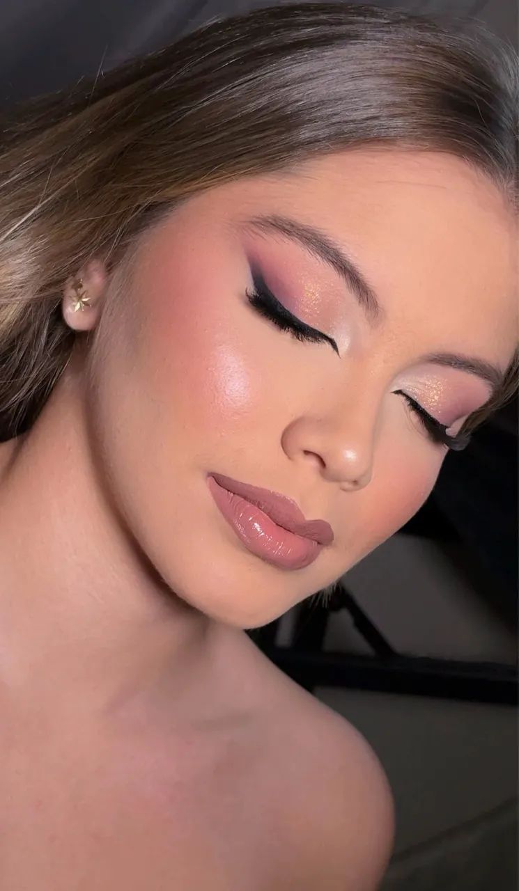 Maquiagem completa profissional a domicílio - Foto 4