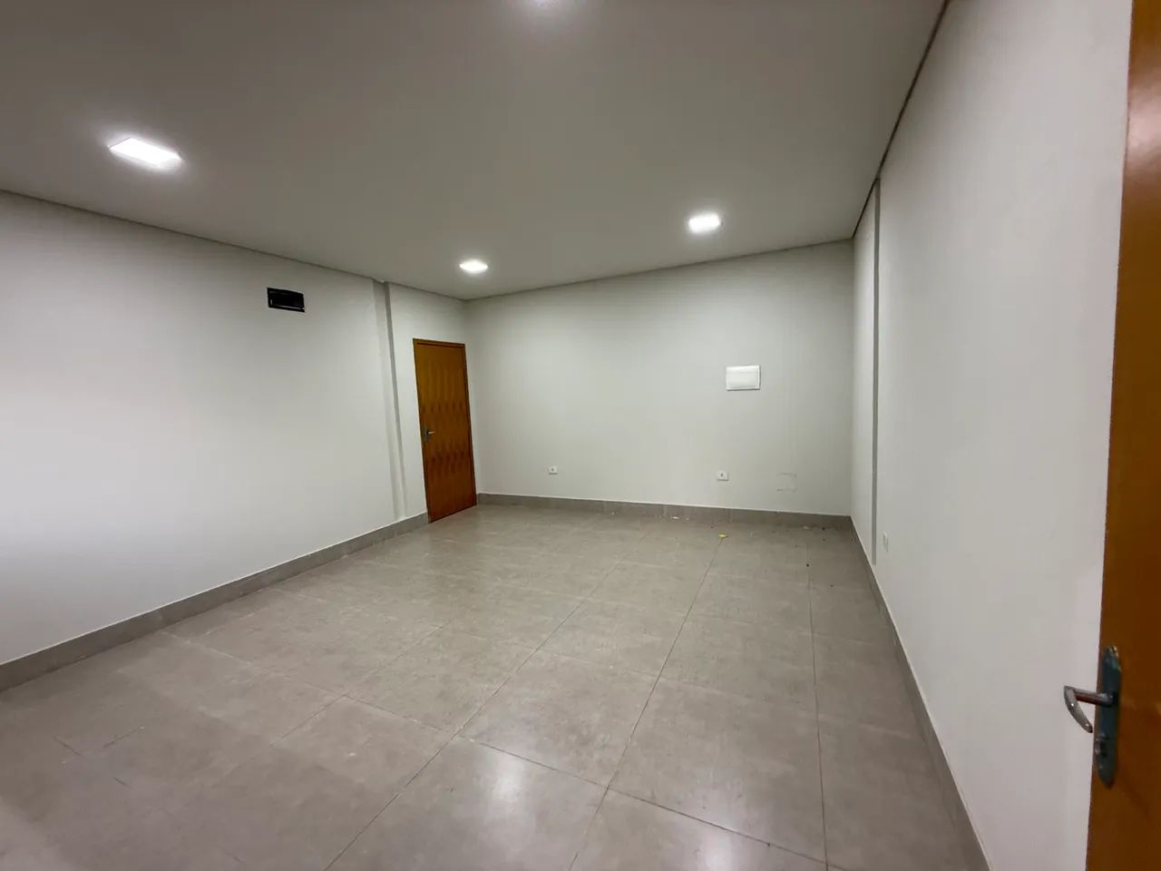 Barracão próximo Detran. 370 metros área construída 