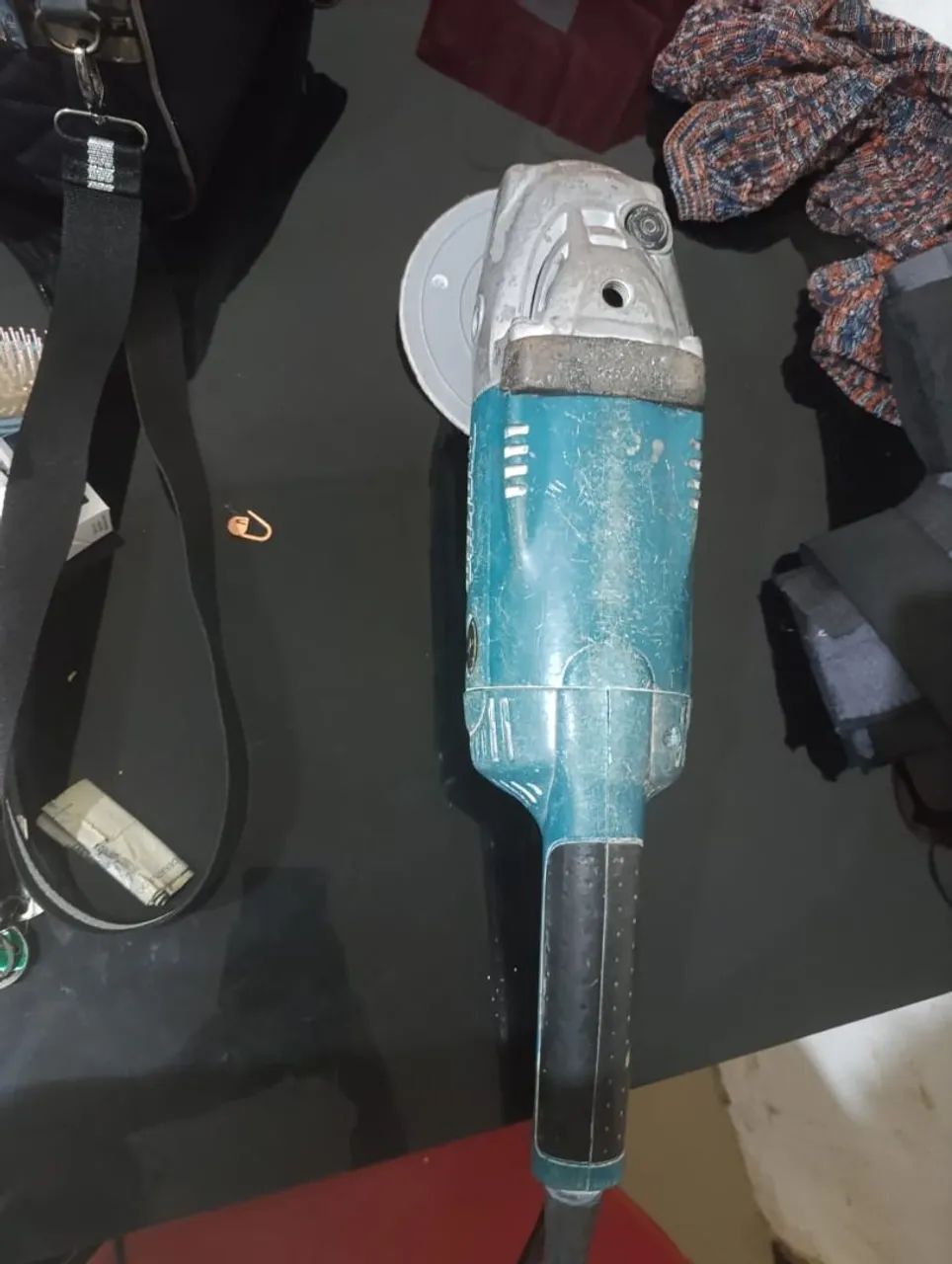 Esmerilhadeira Makita SA7021 180mm 2200W - Foto 3