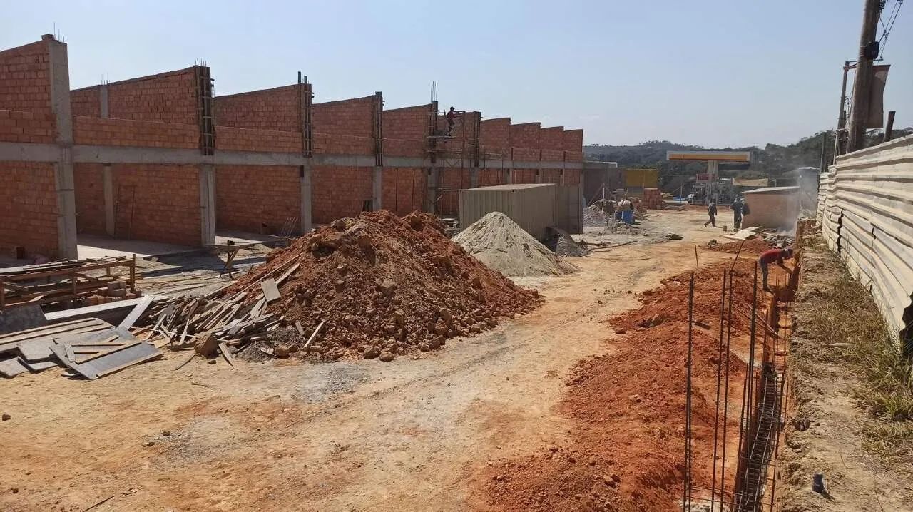 Loja para alugar em Esmeraldas por R$ 2.200,00! - Foto 2