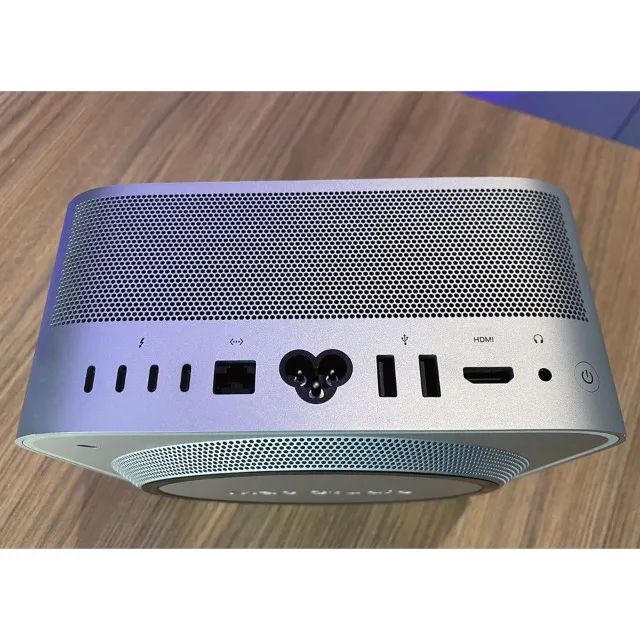 Apple Mac Studio M1 Max Silicon 10-Core 32GB Ram 512GB SSD 24-Core