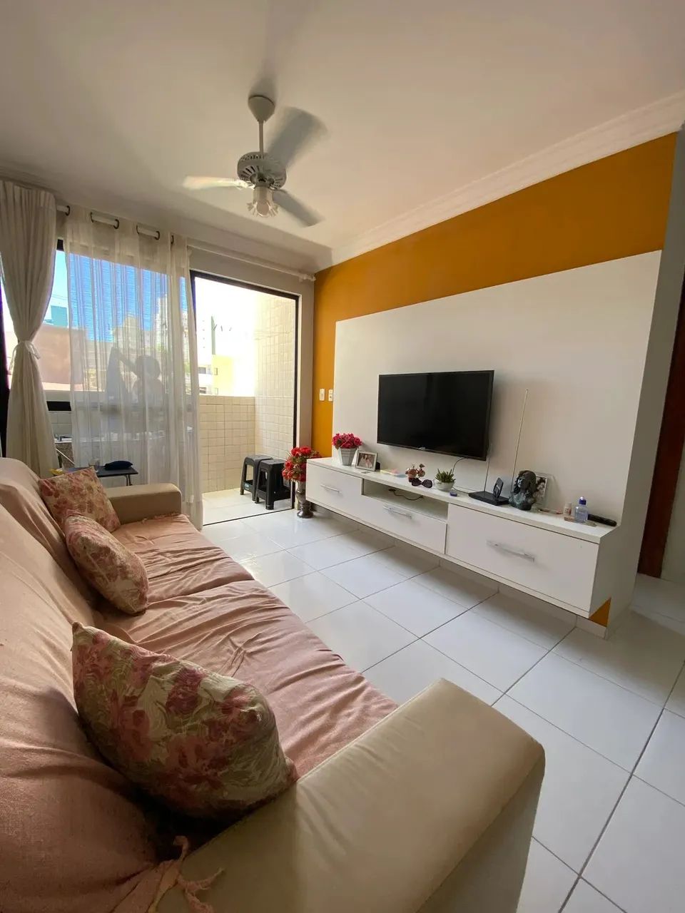 Alugo apartamento mobiliado no Bessa - Foto 2