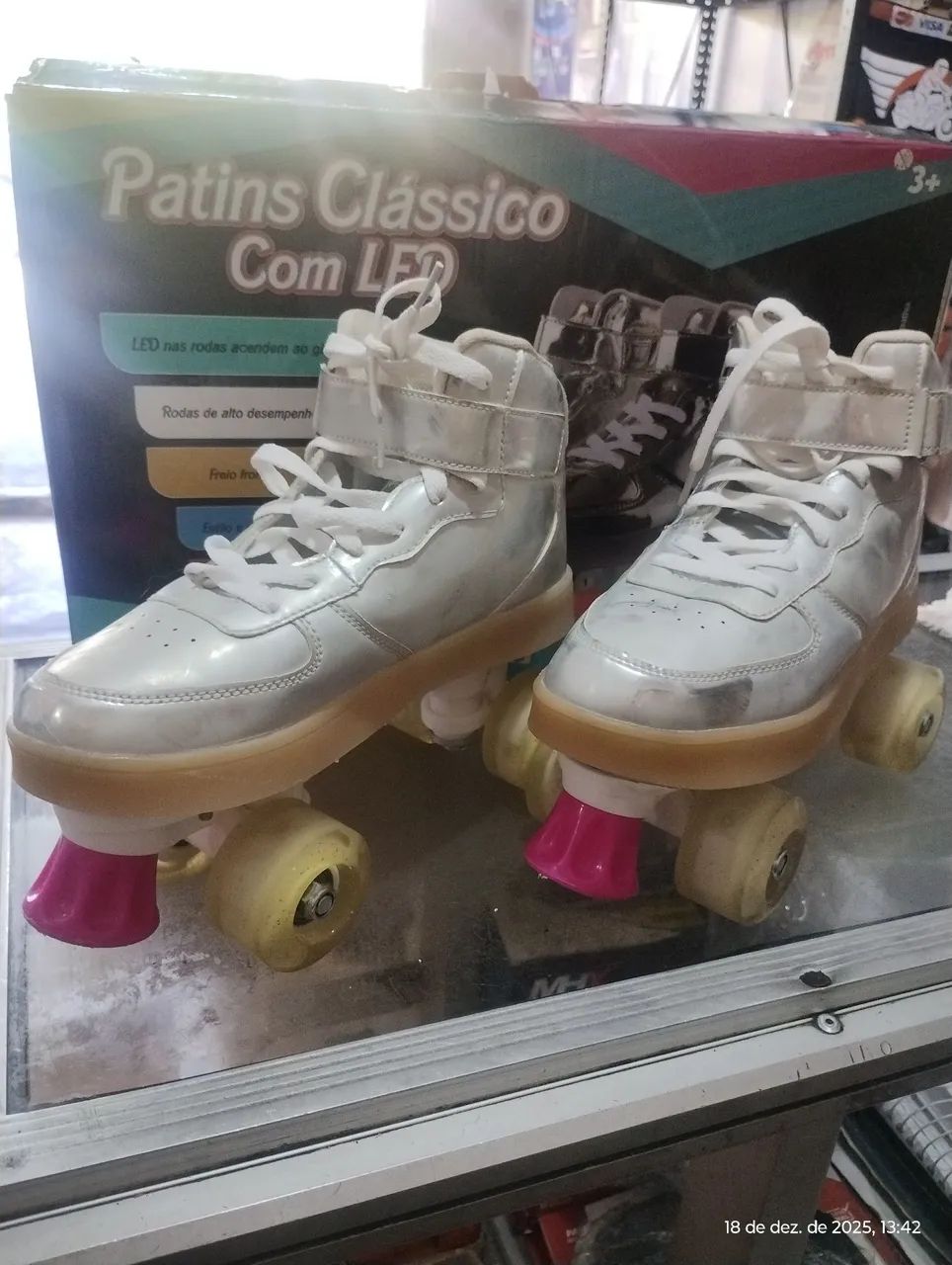 Vendo patins com LED n 35/36