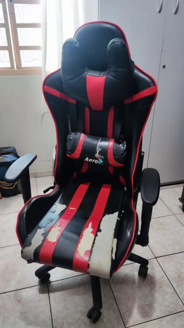 Cadeira Gamer Aero Cool Vendendo Barata pra Ir Logo