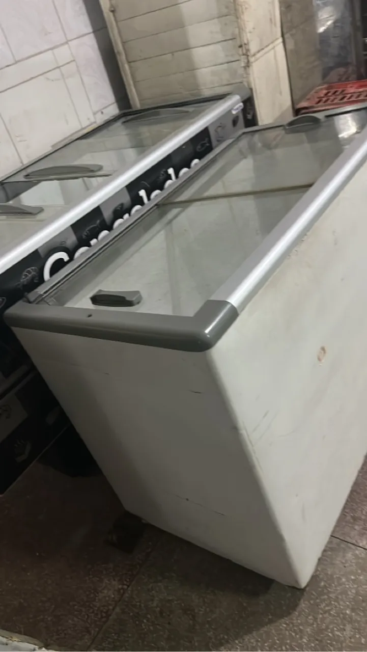 Freezer horizontal fricon com tampa de vidro