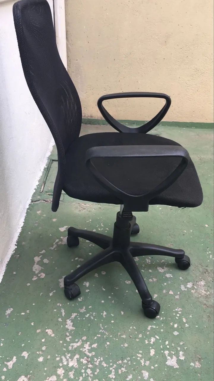 Cadeira de escritório preta  - Foto 2