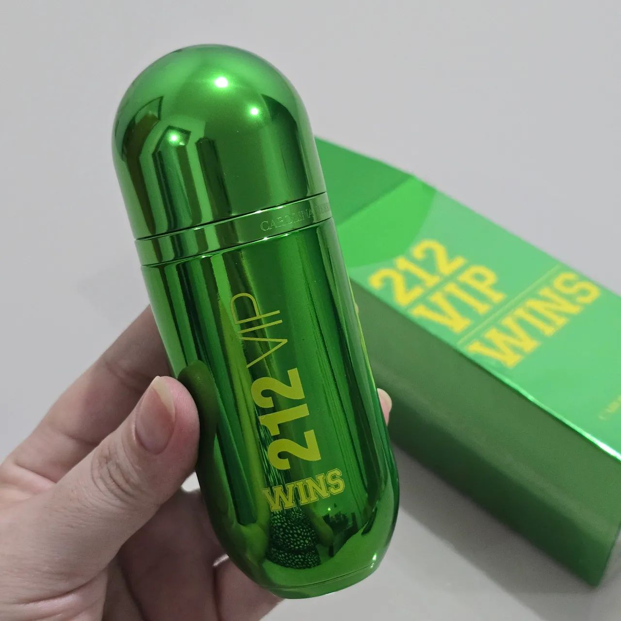 Perfume 212 VIP Wins 80 ml - Carolina Herrera  - Foto 6