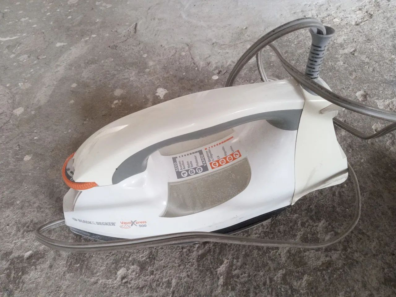 Ferro de Passar Roupa Black & Decker Vapor Express 500