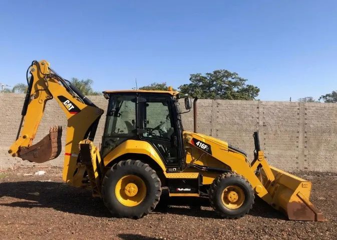 Retroescavadeira CAT 416 F2 4x4 Ano 2020