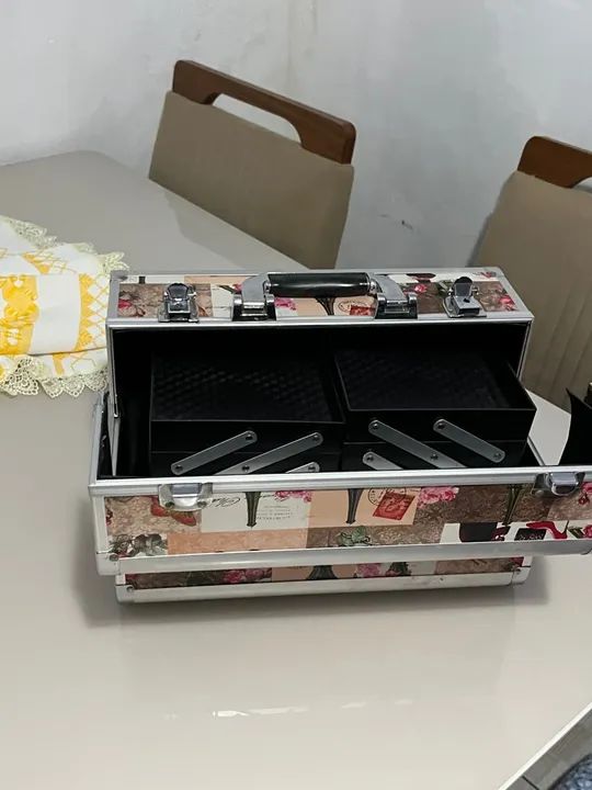 Maleta de Maquiagem Vintage - Foto 3