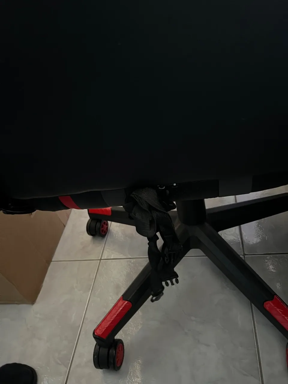 Cadeira Gamer Ergonômica Preta e Vermelha