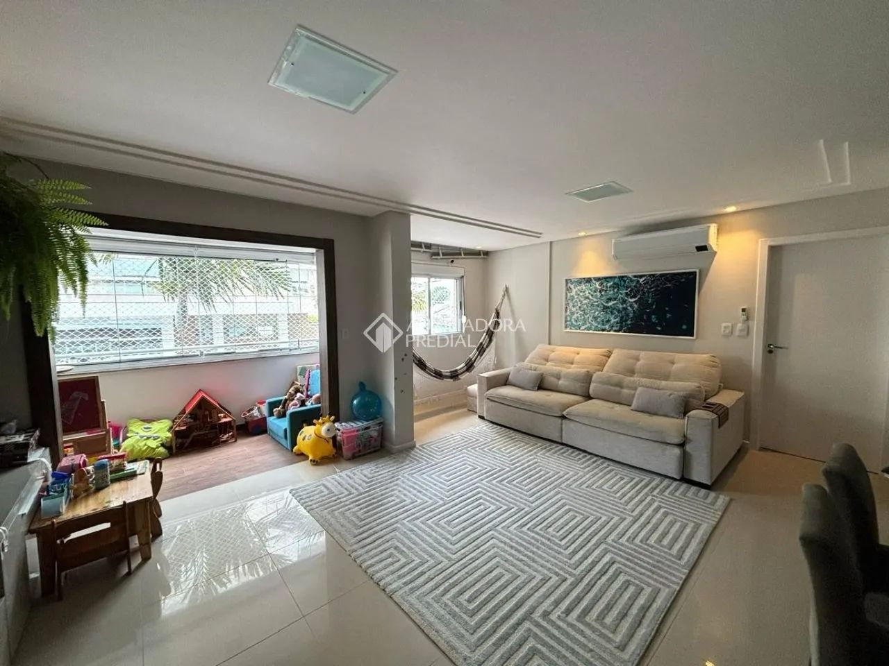 Apartamento à venda no Córrego Grande, 127 m² e 4 dormitórios/quartos disponíveis!