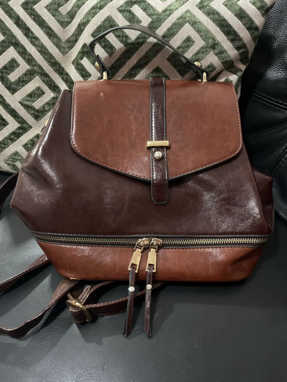 Mochila de couro marrom 