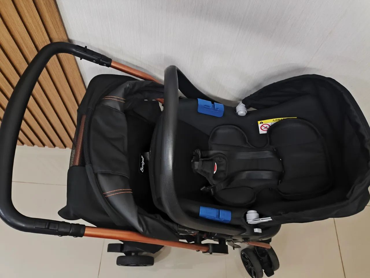 Carrinho de bebê+ bebê conforto+ base - Foto 5