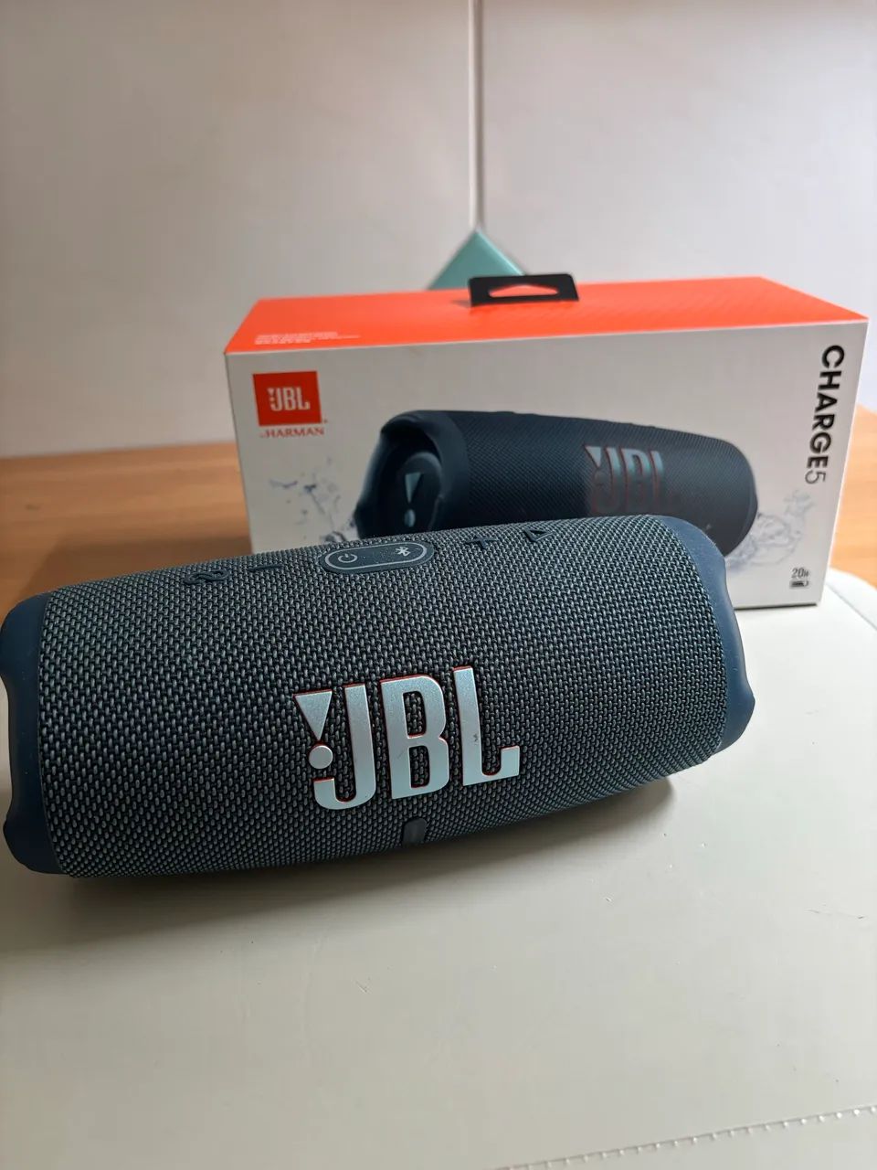 Caixa de som JBL charge 5 40W