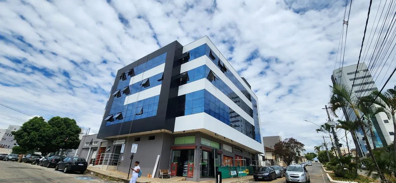 Vendo ou troco sala comercial no Edifício da Cardioeste ao lado do Hospital 