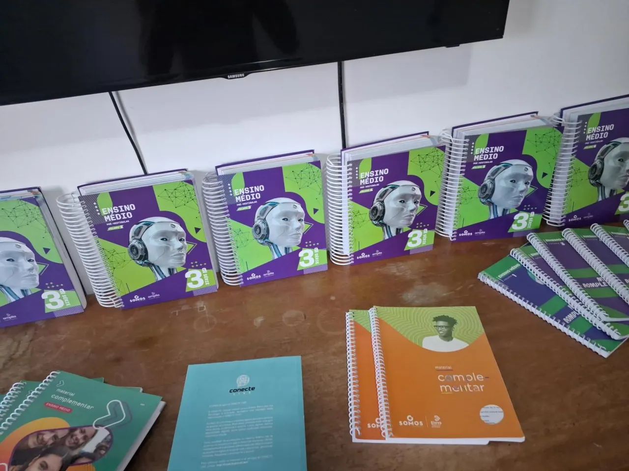 Material didático completo 3° ano SOMOS 2025. + complementar 2° SOMOS 2024. Vender rápido.