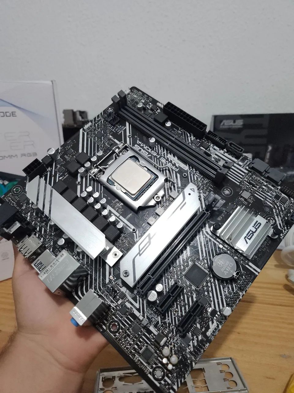 Kit H510m-A Asus + i5 11400f + Watercooler Corsair - Peças de