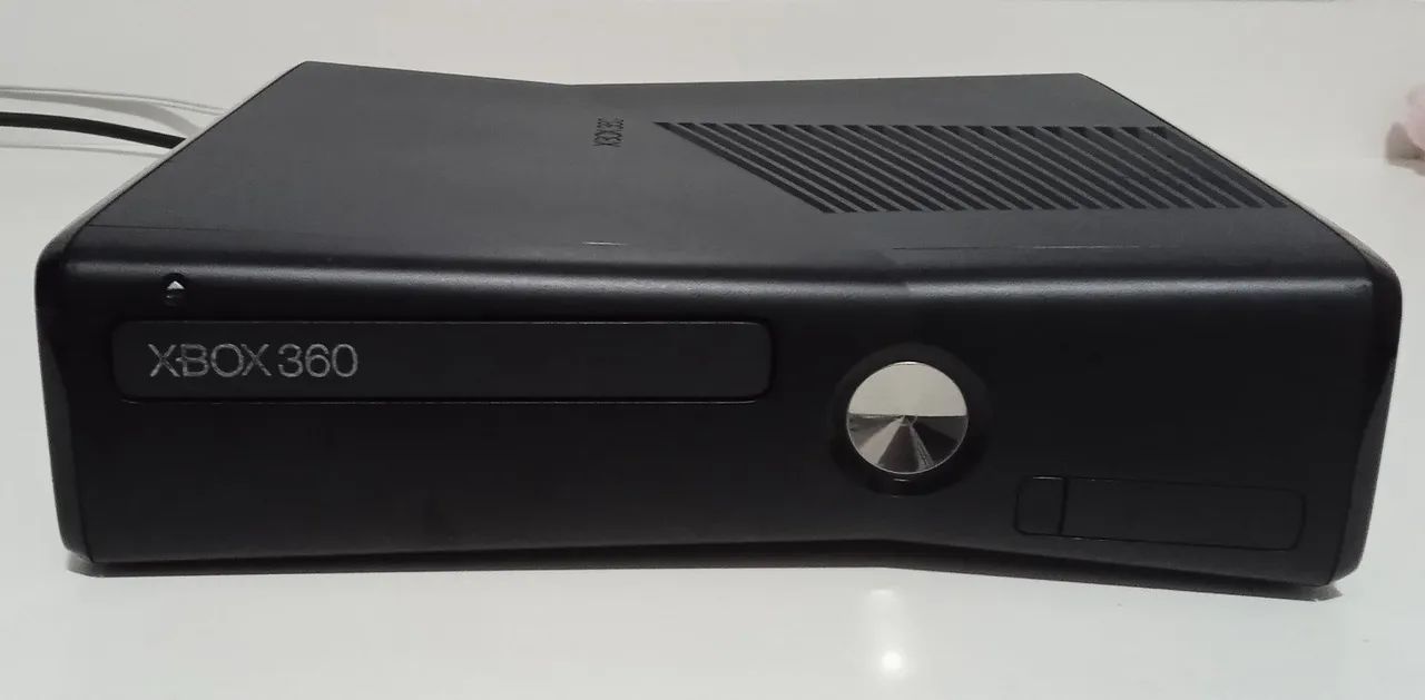 XBOX 360 slim com defeito - Foto 3