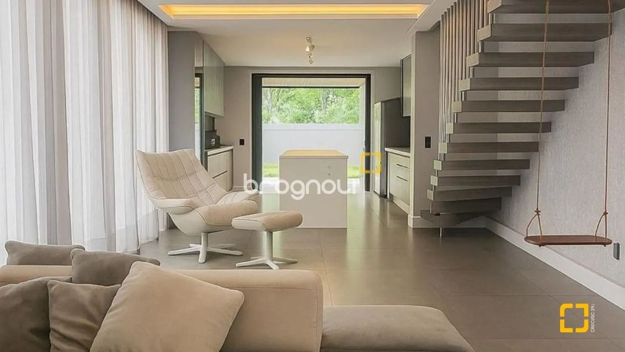 Casa com 3 suítes no Morro das Pedras